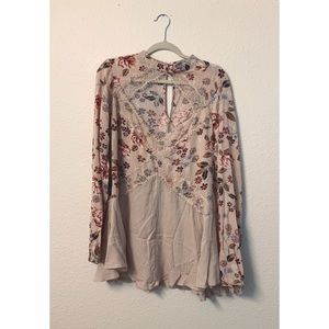 Long sleeve tunic w lace